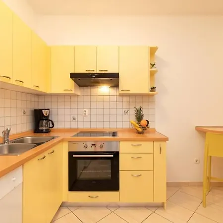 Doris, Krk * Krk Town