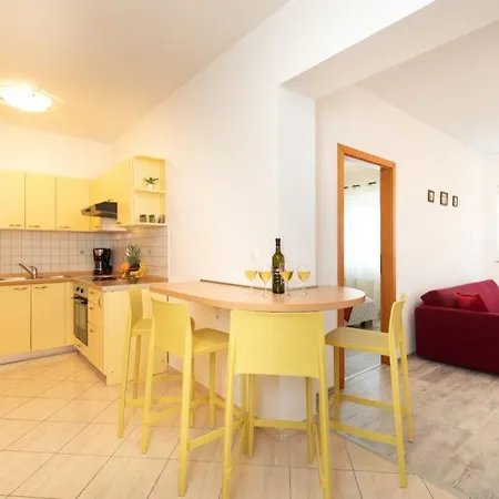Apartman Doris, Krk *