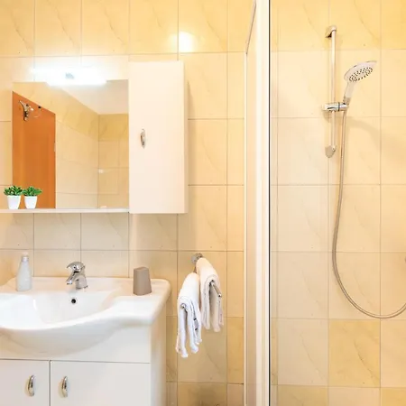 Doris, Krk * Krk Town