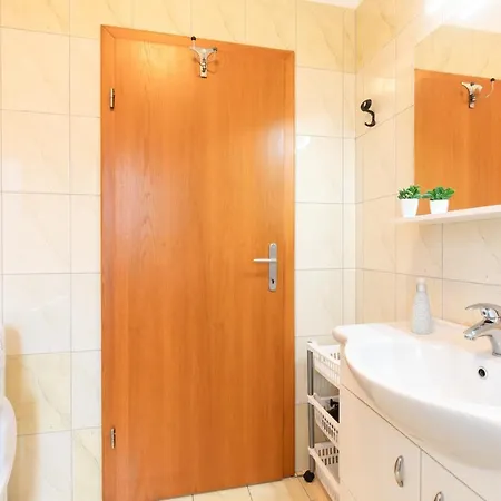 Doris, Krk Apartman Krk Town