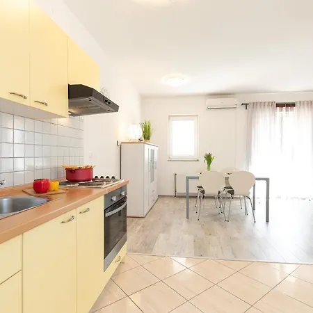 Doris, Krk * Krk Town