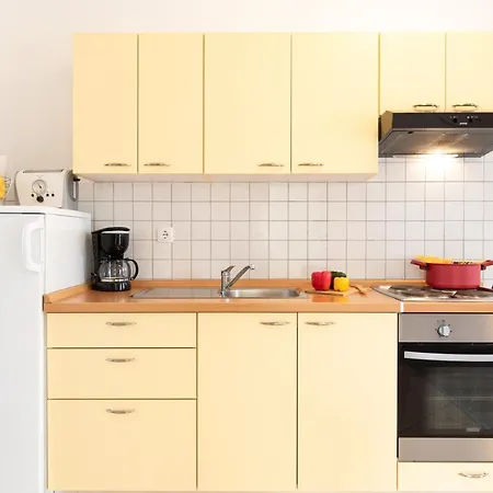 Doris, Krk Apartman Krk Town