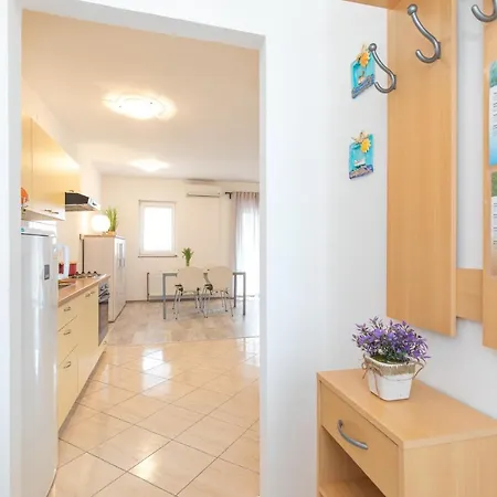 Apartman Doris, Krk *