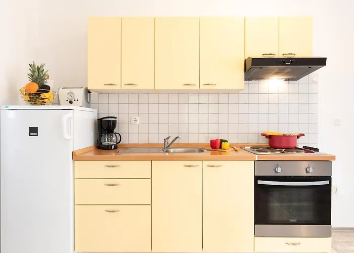 Doris, Krk شقة كرك